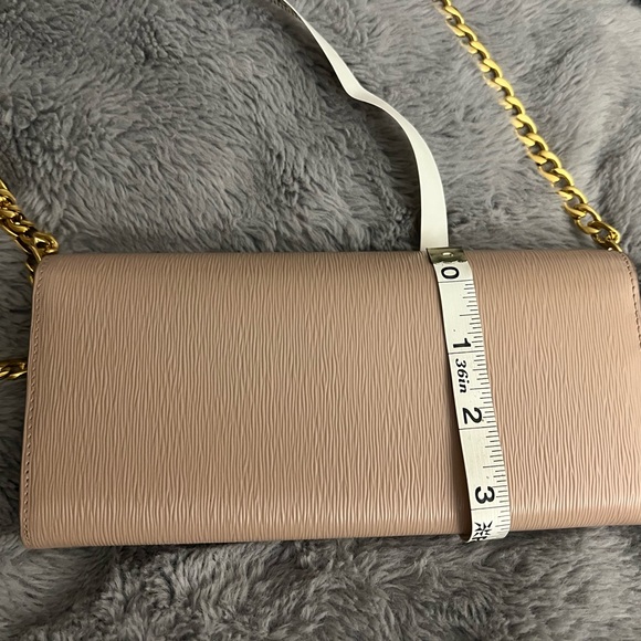 Prada Beige Leather Chain Shoulder Bag - Picture 4 of 11